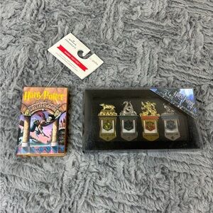 Harry Potter Hogwarts Bookmarks Set - Noble Collection and Christmas ornament!
